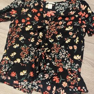 H&M blouse size 4 (small)